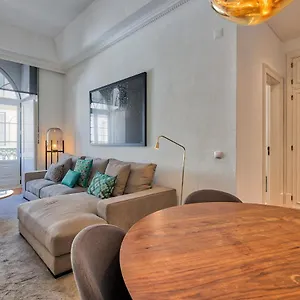 Nomad's Fine Arts In Chiado Apartment